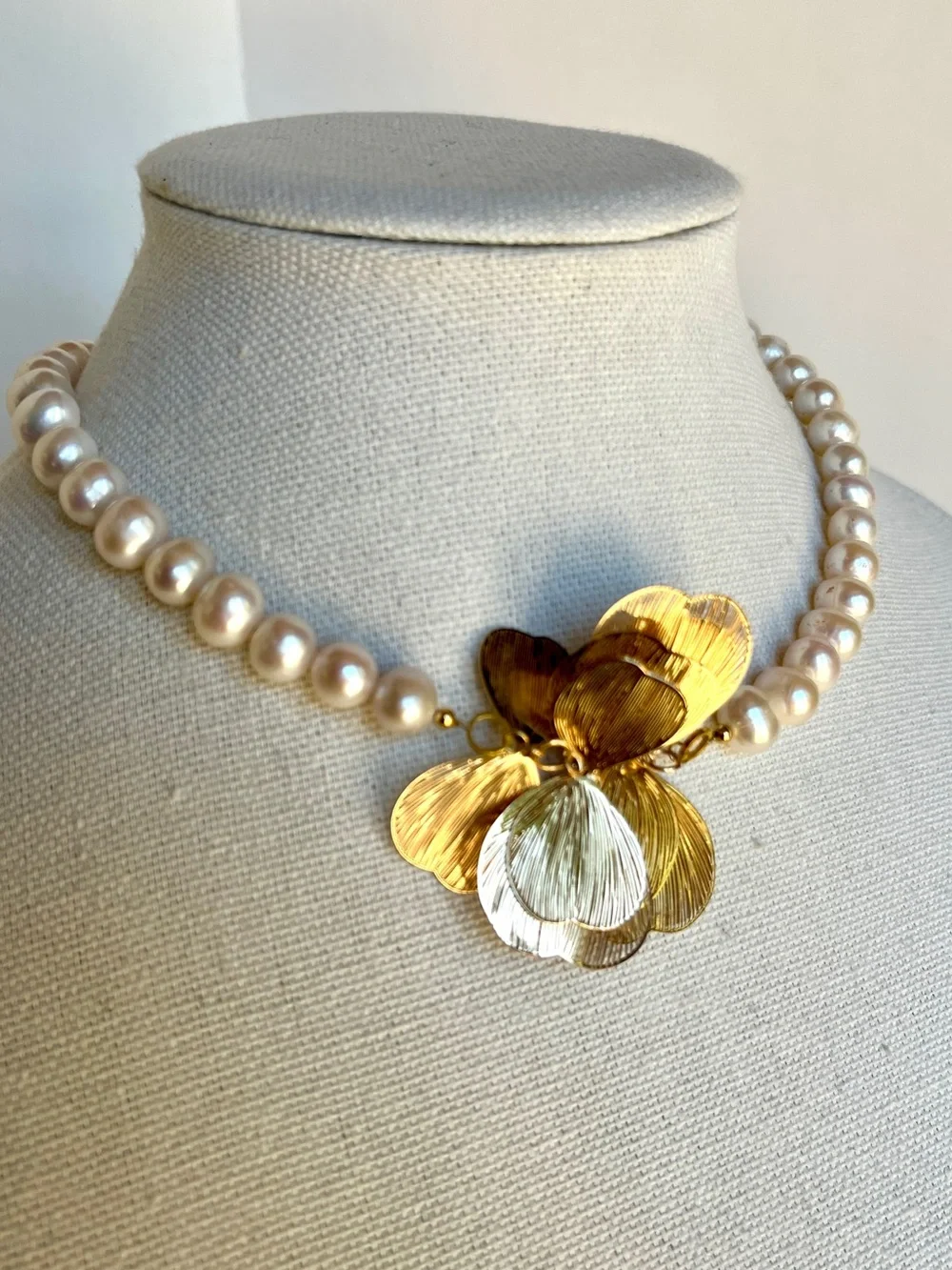 Gold Tone Floral Pendant Pearl Necklace with Ivory Pearls